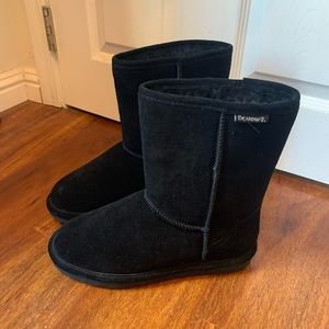 Like New Ugg Style Fuzzy Boots